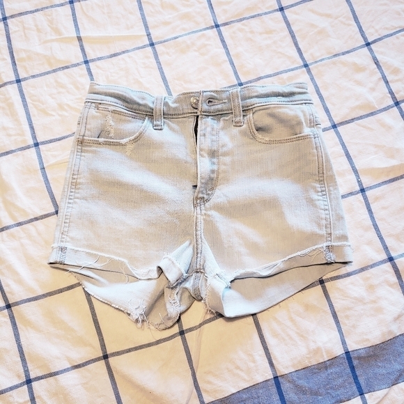 🪴BOGO FREE🪴 Abercrombie Short Size 0/25 - Picture 1 of 4